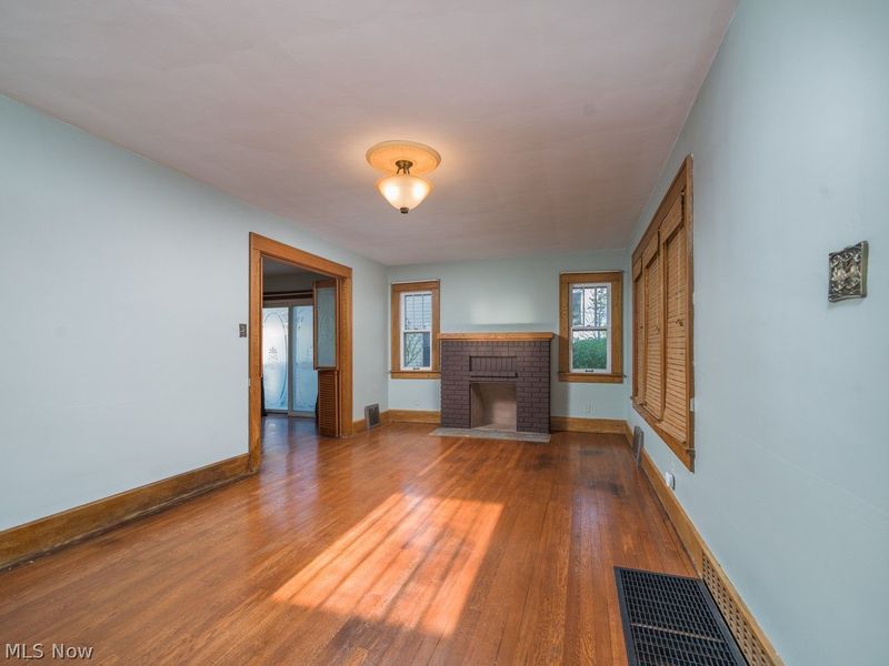 133 Bonnett Street SW, North Canton, OH 44720 Photo 3