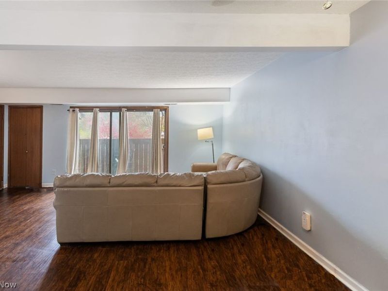 3265 Mayfield Road, Unit 31, Cleveland Heights, OH 44118 Photo 3