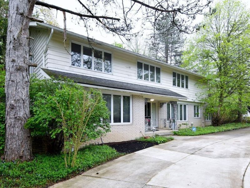30850 Gates Mills Boulevard, Pepper Pike, OH 44124 Photo 2