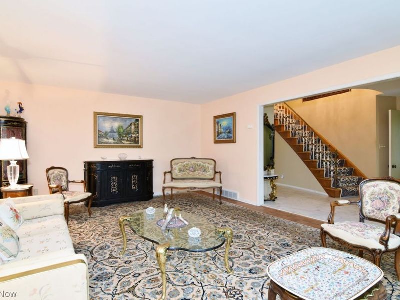 30850 Gates Mills Boulevard, Pepper Pike, OH 44124 Photo 6