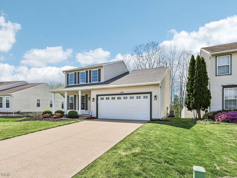 2152 Thornbury Lane, Akron, OH 44319 Photo 2