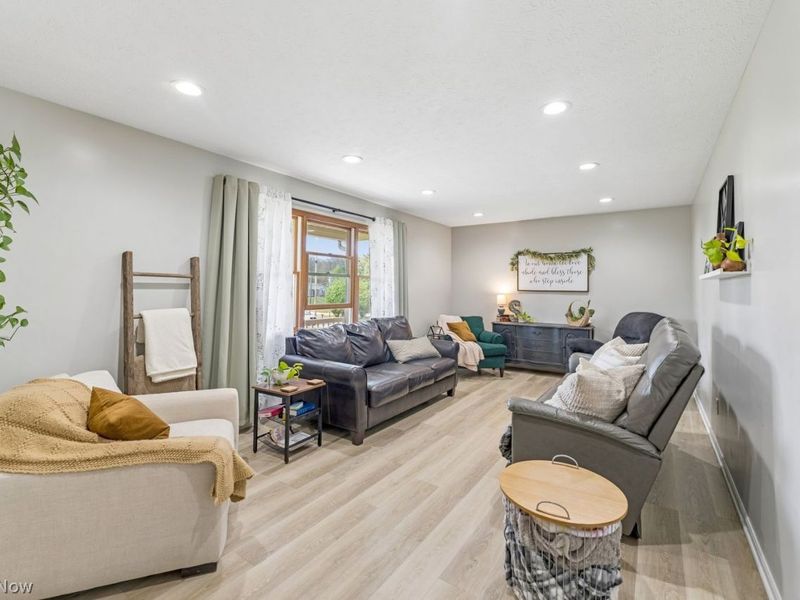 6151 Apple Creek Road, Smithville, OH 44677 Photo 4