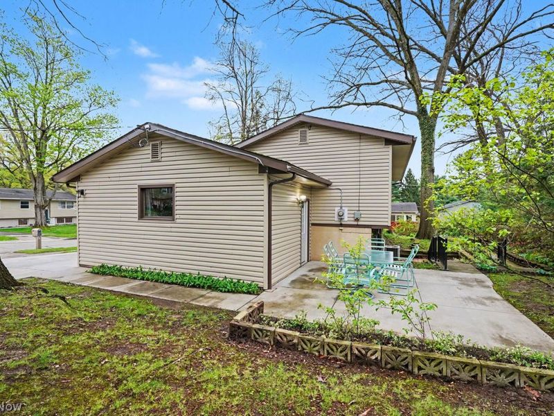 582 Eric Drive, Tallmadge, OH 44278 Photo 10