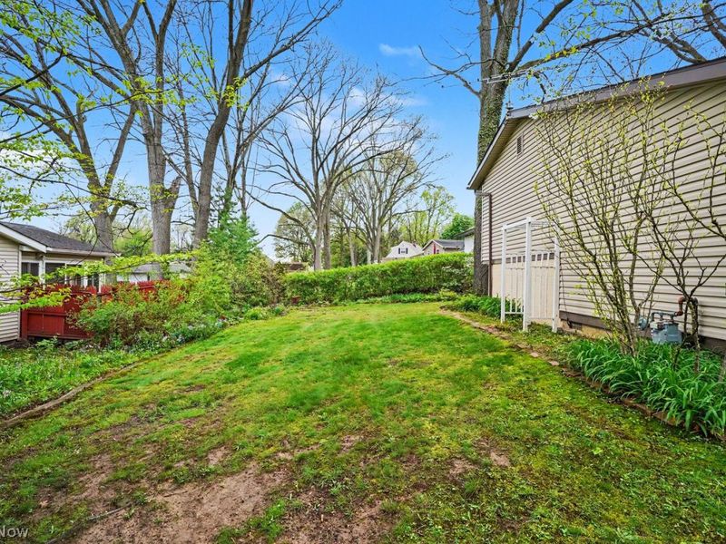 582 Eric Drive, Tallmadge, OH 44278 Photo 6