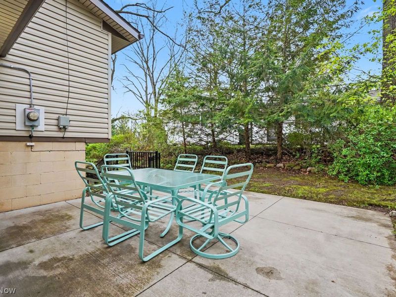 582 Eric Drive, Tallmadge, OH 44278 Photo 9