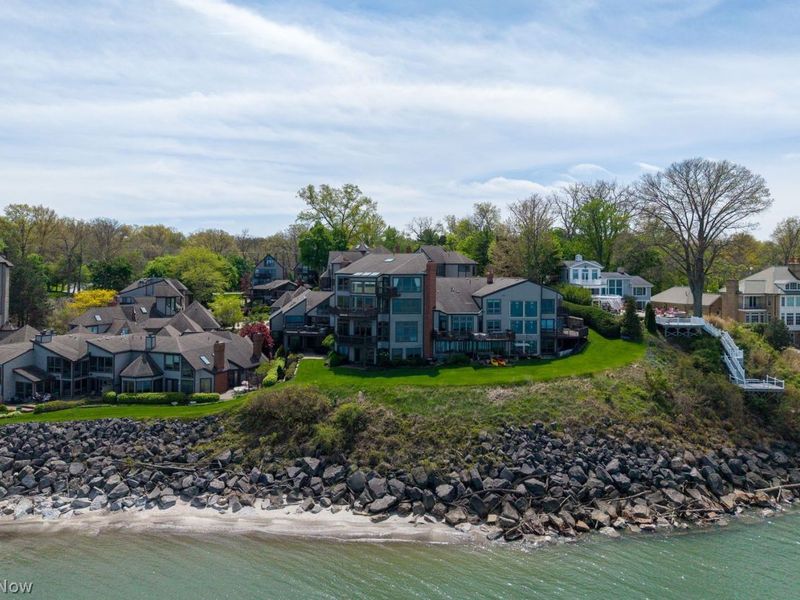 361 Darbys Run, Unit 3, Bay Village, OH 44140 Photo 3
