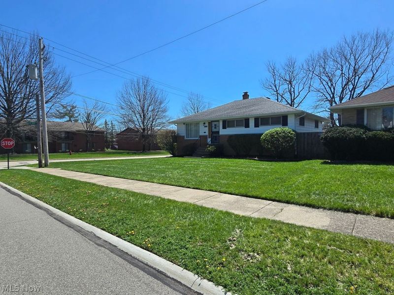 16112 Rowena Avenue, Maple Heights, OH 44137 Photo 5