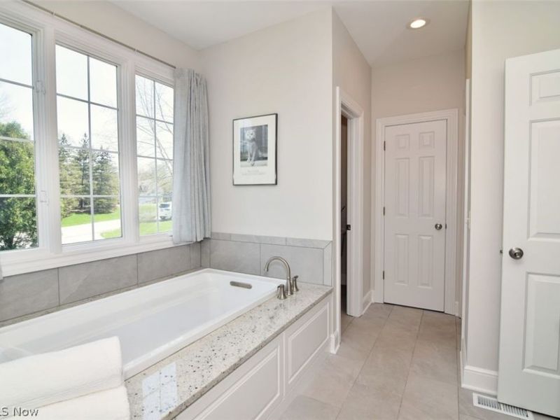 8118 Darbys Run , Chagrin Falls, OH 44023 Photo 27