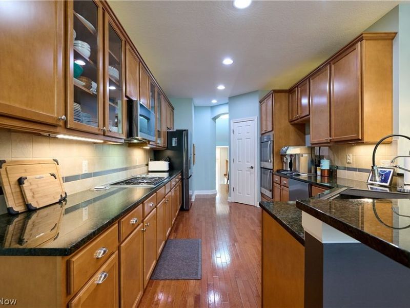 12 Astor Place, Rocky River, OH 44116 Photo 15