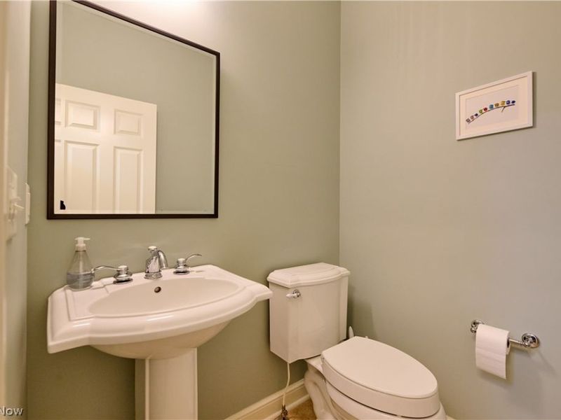 12 Astor Place, Rocky River, OH 44116 Photo 18