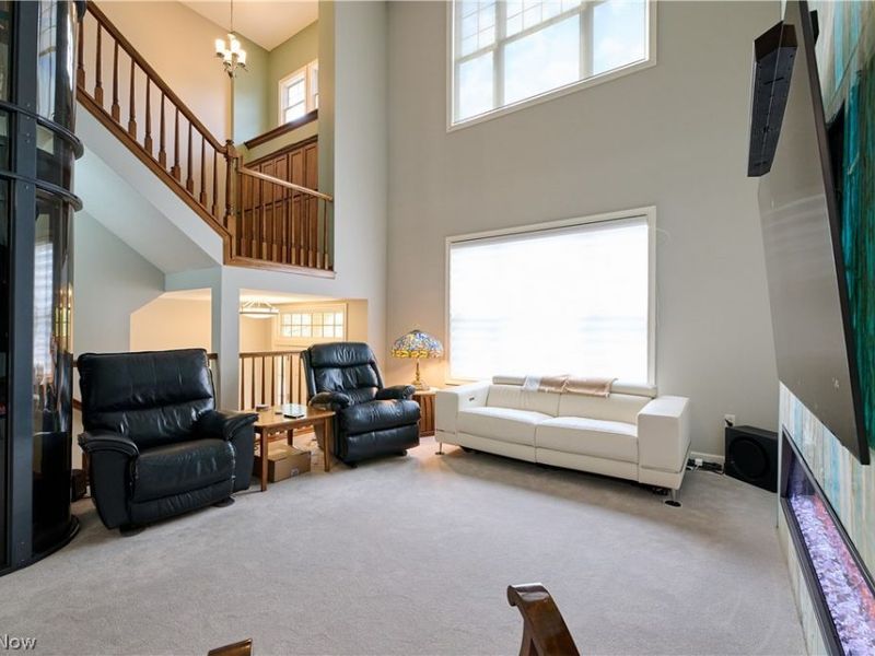 12 Astor Place, Rocky River, OH 44116 Photo 2
