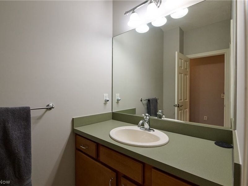 12 Astor Place, Rocky River, OH 44116 Photo 30