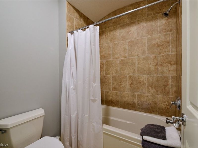 12 Astor Place, Rocky River, OH 44116 Photo 31