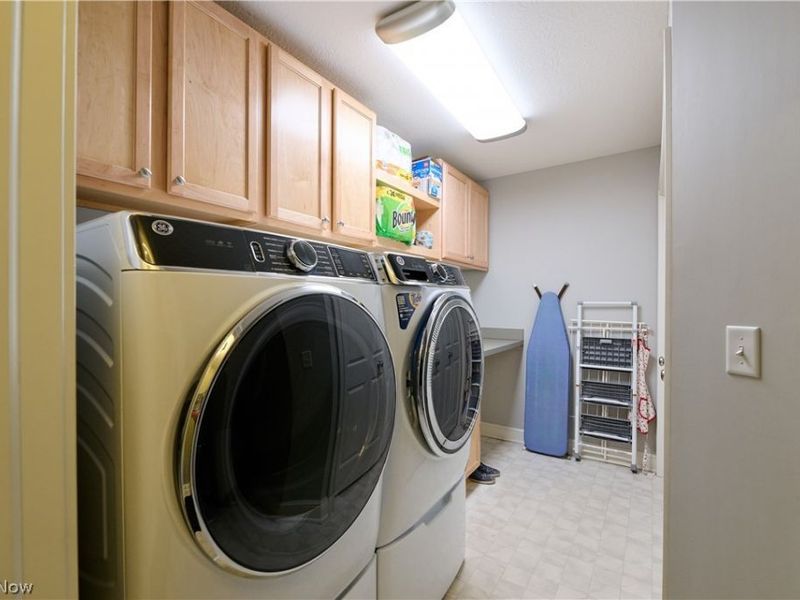 12 Astor Place, Rocky River, OH 44116 Photo 38