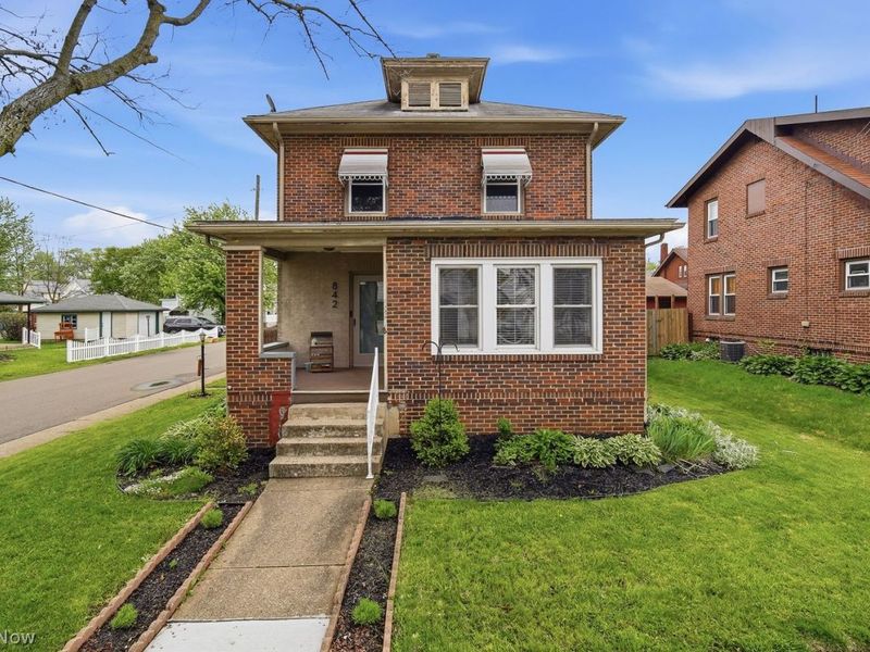 842 Seneca Street NE, Massillon, OH 44646 Photo 1