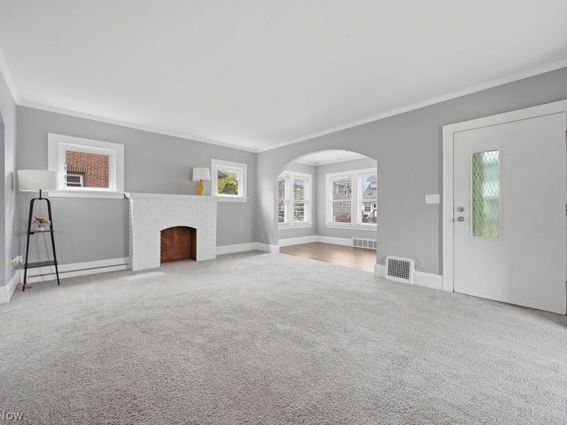 842 Seneca Street NE, Massillon, OH 44646 Photo 2