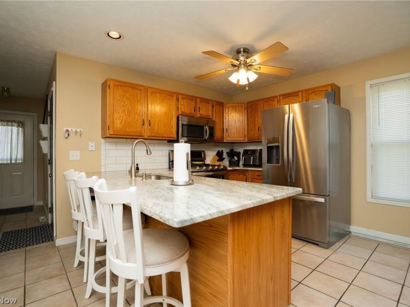 435 Pineview Drive NE, Howland, OH 44484 Photo 10
