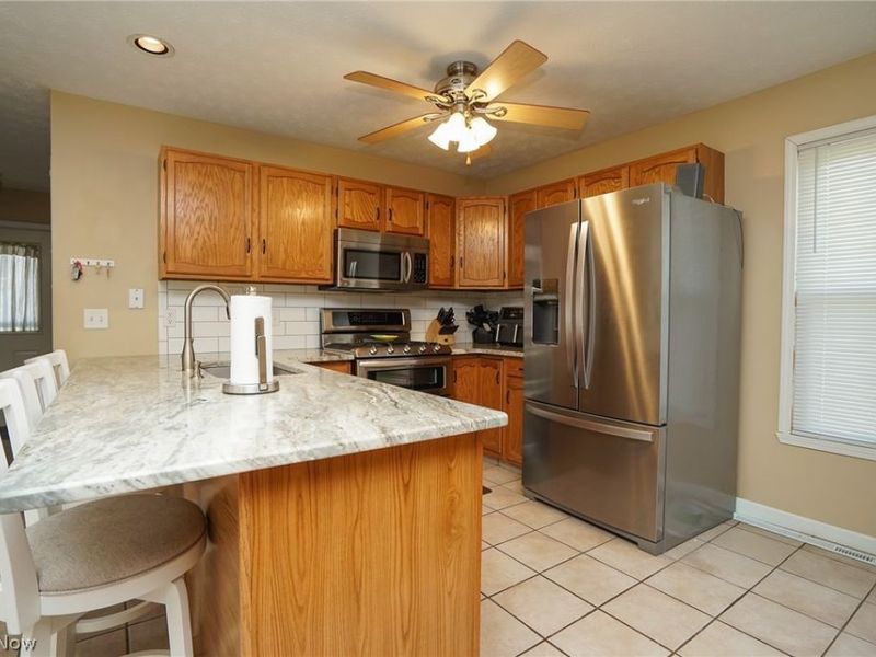 435 Pineview Drive NE, Howland, OH 44484 Photo 11