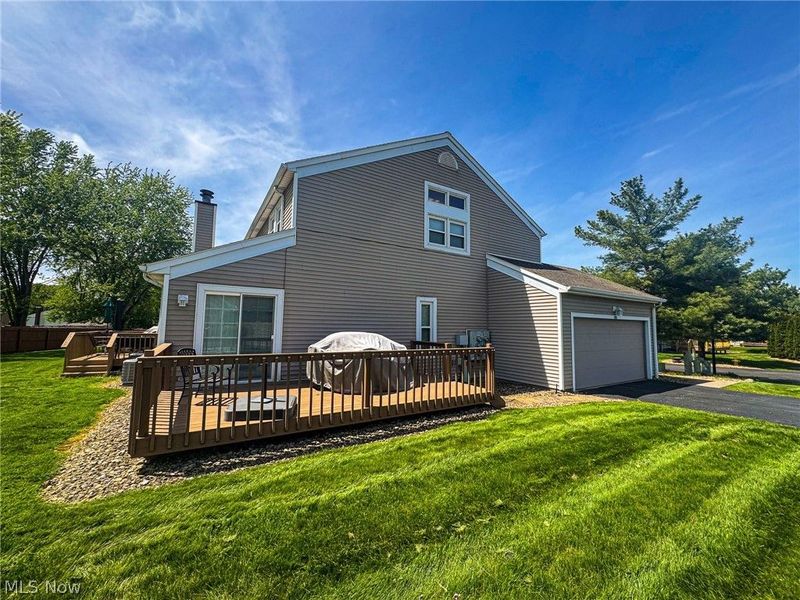 435 Pineview Drive NE, Howland, OH 44484 Photo 5