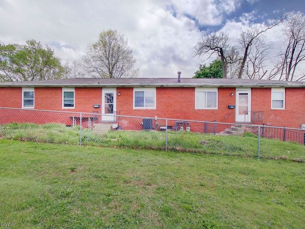 1445 Hyde Park Avenue , Akron, OH 44310