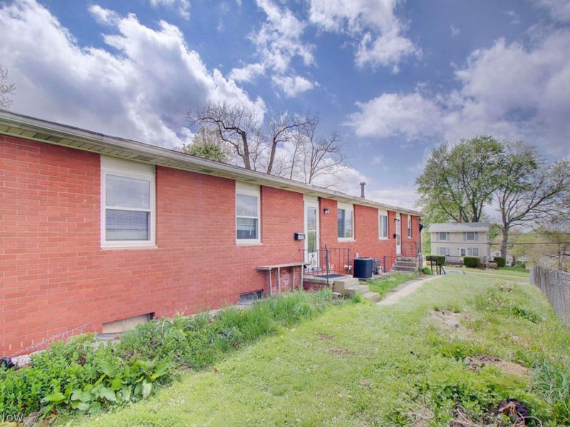 1445 Hyde Park Avenue, Akron, OH 44310 Photo 2