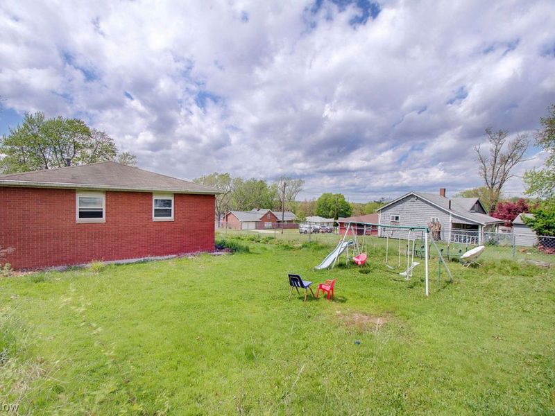 1445 Hyde Park Avenue, Akron, OH 44310 Photo 4