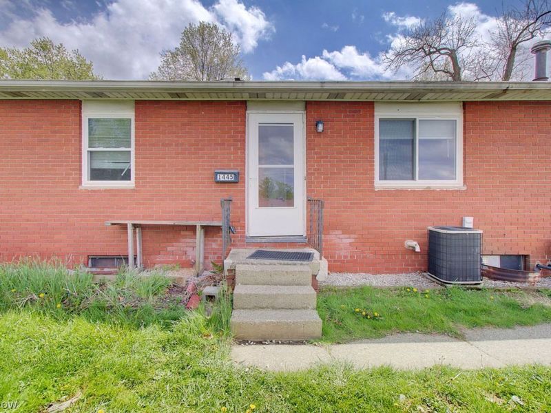 1445 Hyde Park Avenue, Akron, OH 44310 Photo 5