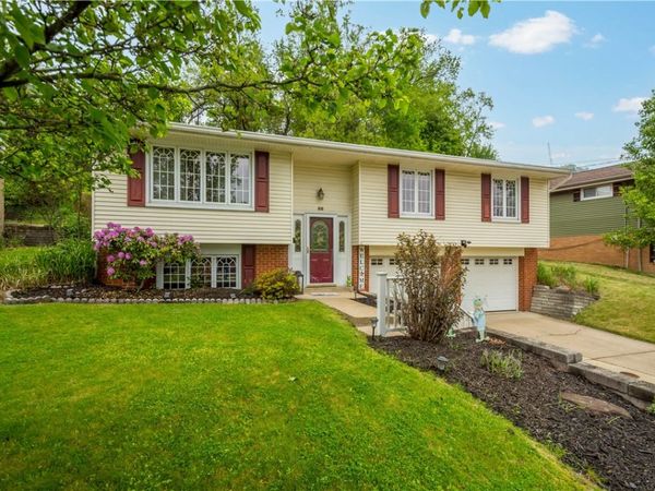 48 Woody Crest Dr , Pittsburgh, PA 15234