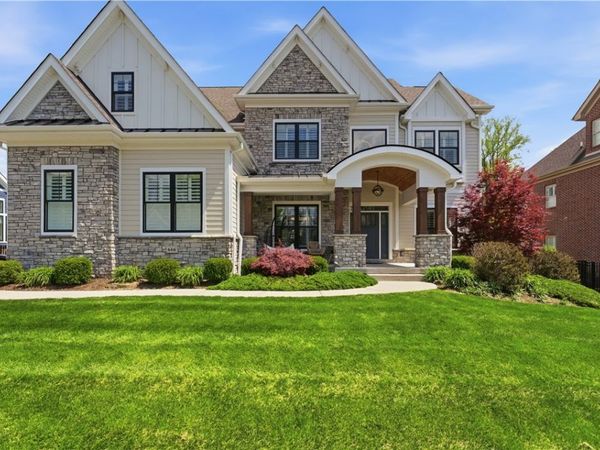 666 Chilliwack Ln , Mars, PA 16046