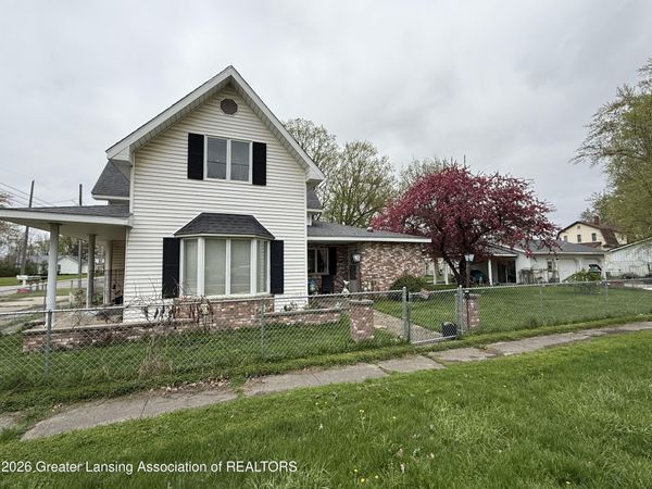 208 W Pine , Ashley, MI 48806