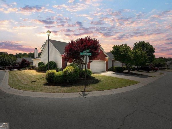 1411 Raven Rock Trail NW, Kennesaw, GA 30152