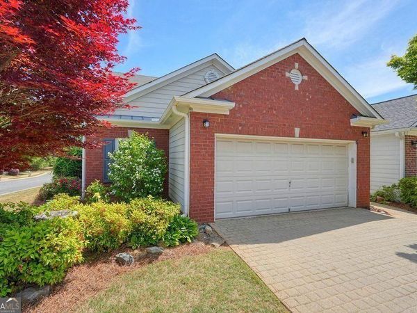 1411 Raven Rock Trail NW, Kennesaw, GA 30152