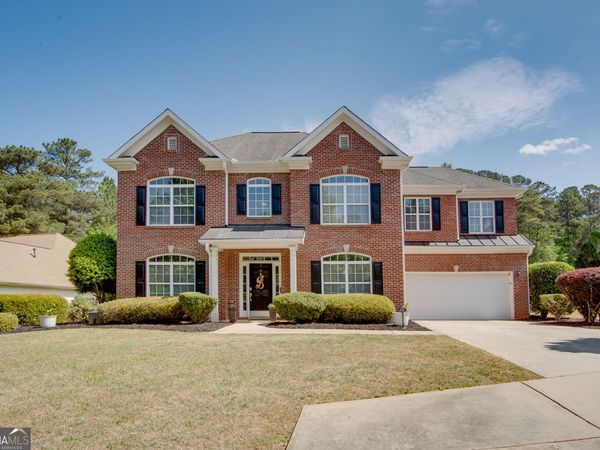7601 The Lakes Drive, Fairburn, GA 30213