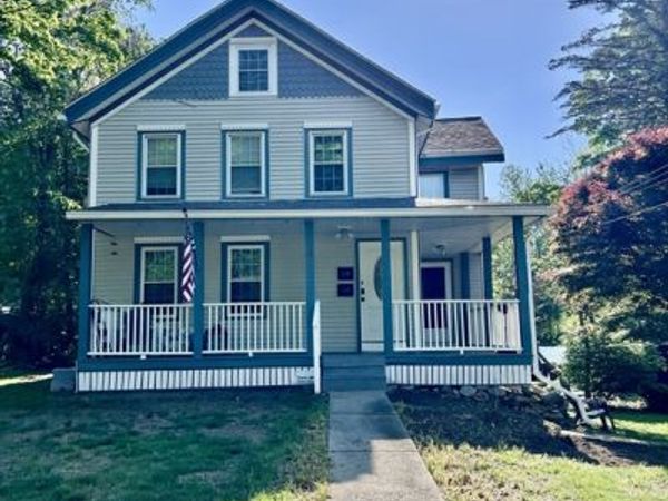 10 Franklin St, Unit 1, Medway, MA 02053
