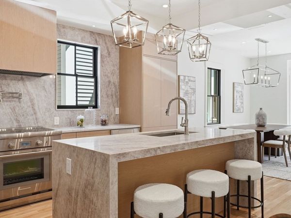 9 Mt Auburn St, Cambridge, MA 02138