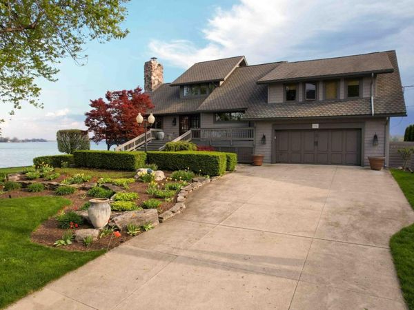 174 Sunset Drive, Sandusky, OH 44870