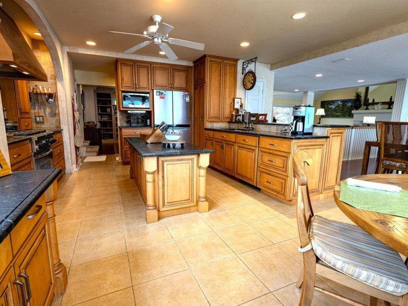 174 Sunset Drive, Sandusky, OH 44870 Photo 18