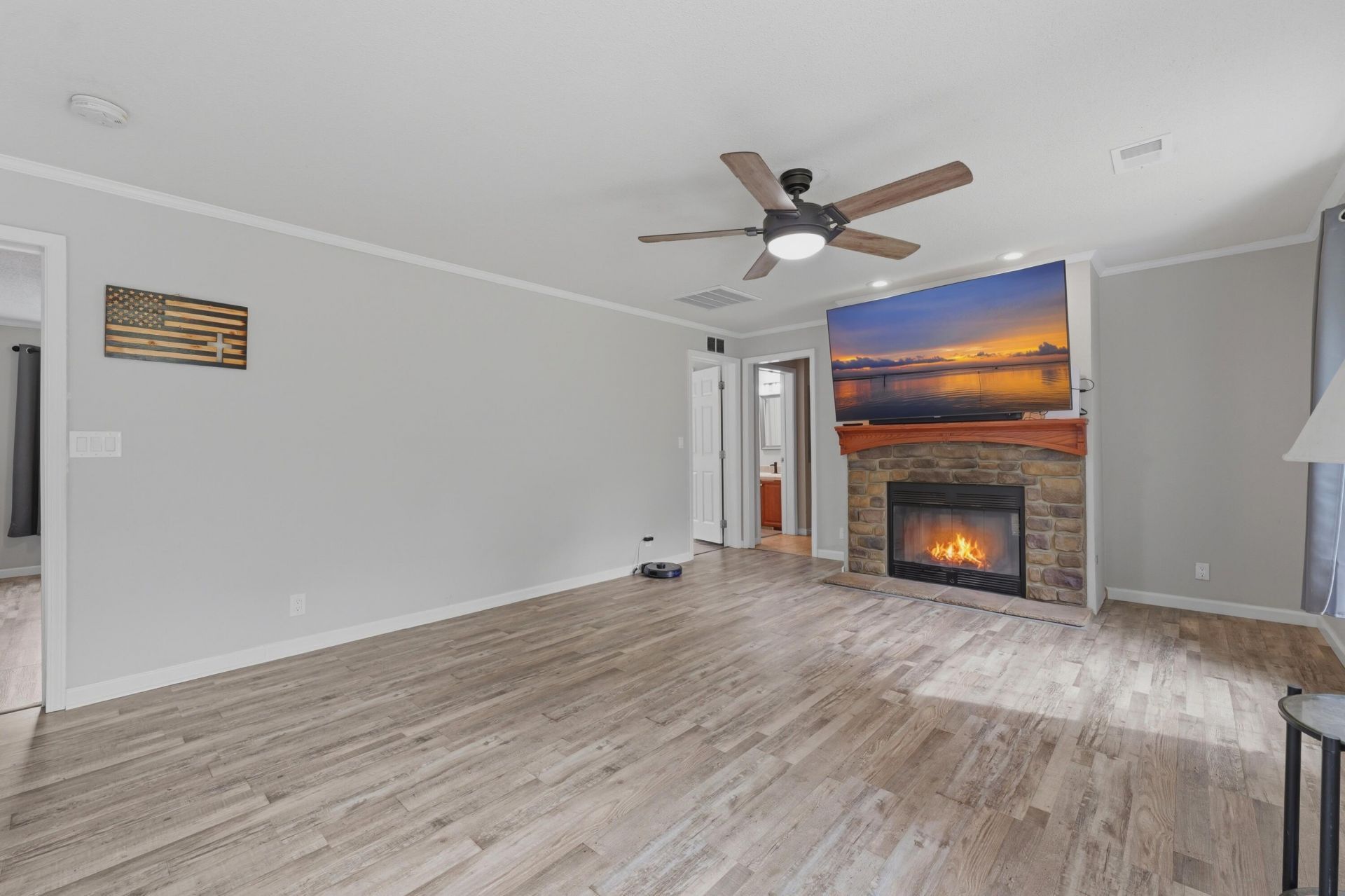 717 Huskie Lane Photo 17
