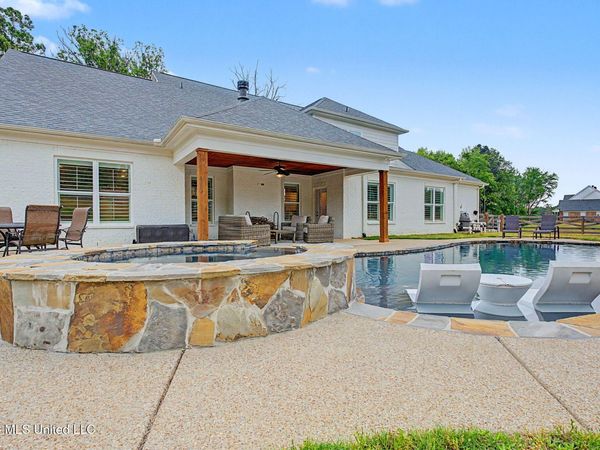 199 Louise Road, Byhalia, MS 38611