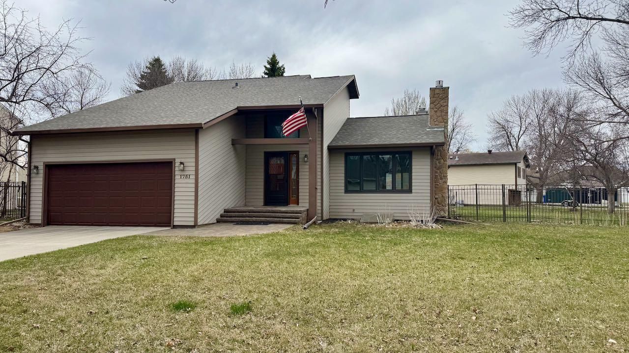 1751 23rd Street S, Fargo, ND 58103 Main Photo
