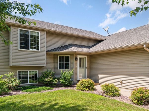 37922 Harvester Avenue, North Branch, MN 55056