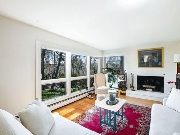 33 Lorraine Road, Teaticket, MA 02536