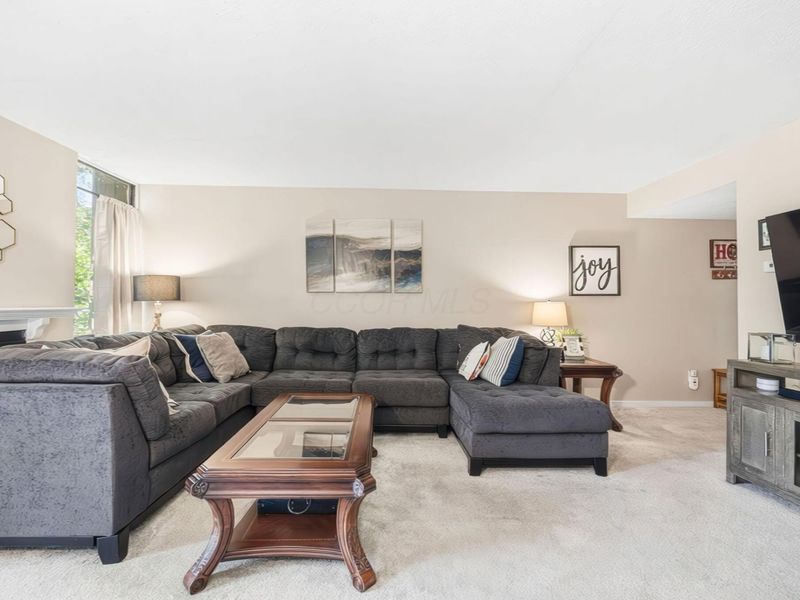4945 Whistlewood Lane, Unit 9, Westerville, OH 43081 Photo 6