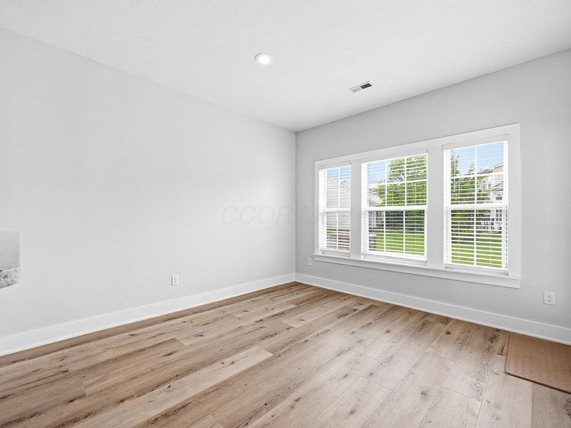5049 Dinard Way , Columbus, OH 43221 Photo 21