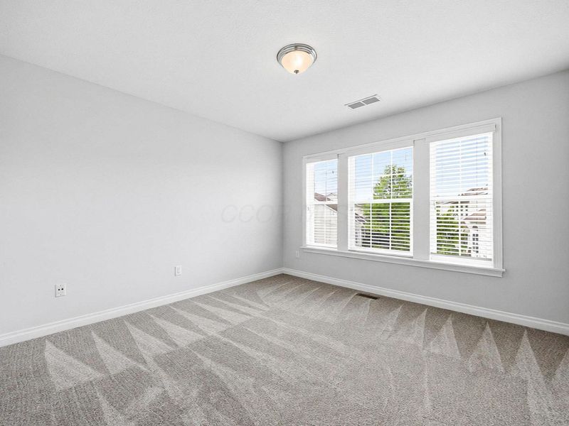 5049 Dinard Way , Columbus, OH 43221 Photo 35