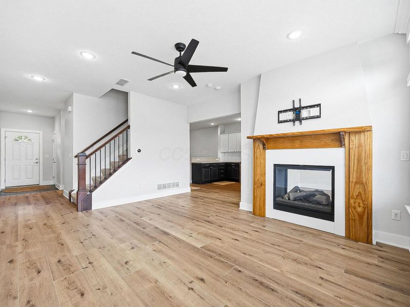 5049 Dinard Way , Columbus, OH 43221 Photo 7