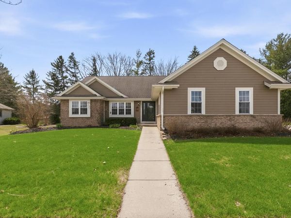 2947 South Gate DRIVE, Hartford, WI 53027