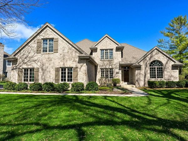 17700 Parish DRIVE, Brookfield, WI 53045