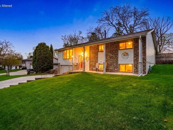 321 Lakeview ROAD, South Milwaukee, WI 53172