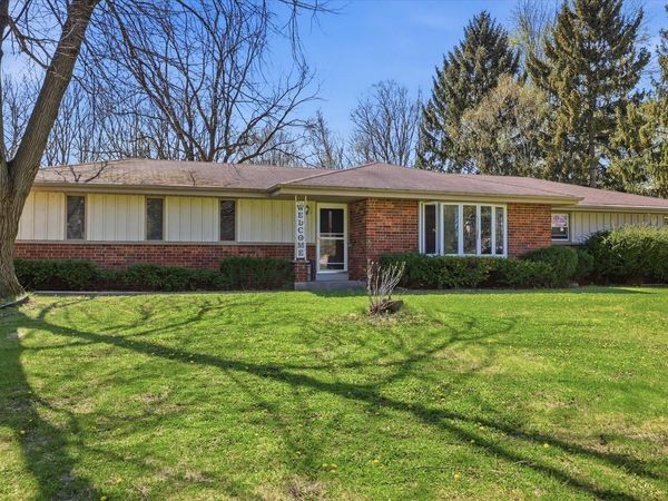 5845 Oxford LANE, New Berlin, WI 53146